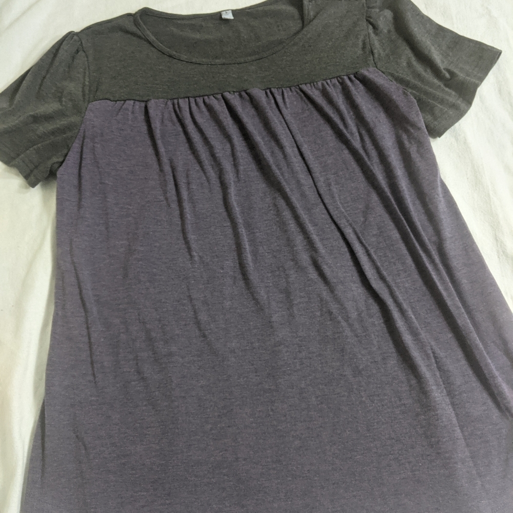 ⭐ Enidmil purple and grey t size large